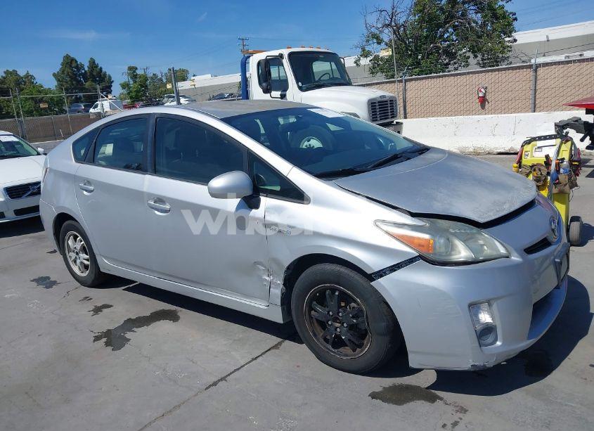 Photo 6 of 2010 Toyota Prius II (VIN JTDKN3DU6A1302834)