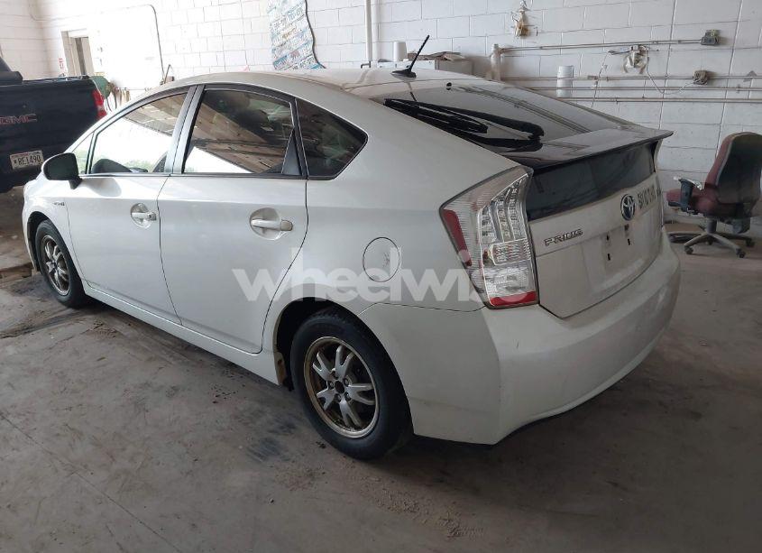 Photo 3 of 2011 Toyota Prius TWO (VIN JTDKN3DU6B1363893)