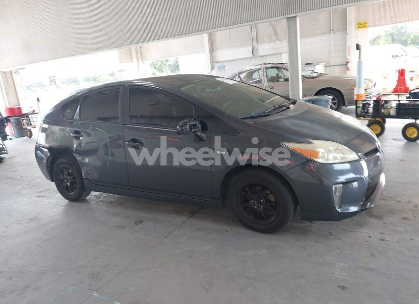 Photo 13 of 2013 Toyota Prius TWO (VIN JTDKN3DU6D1629156)