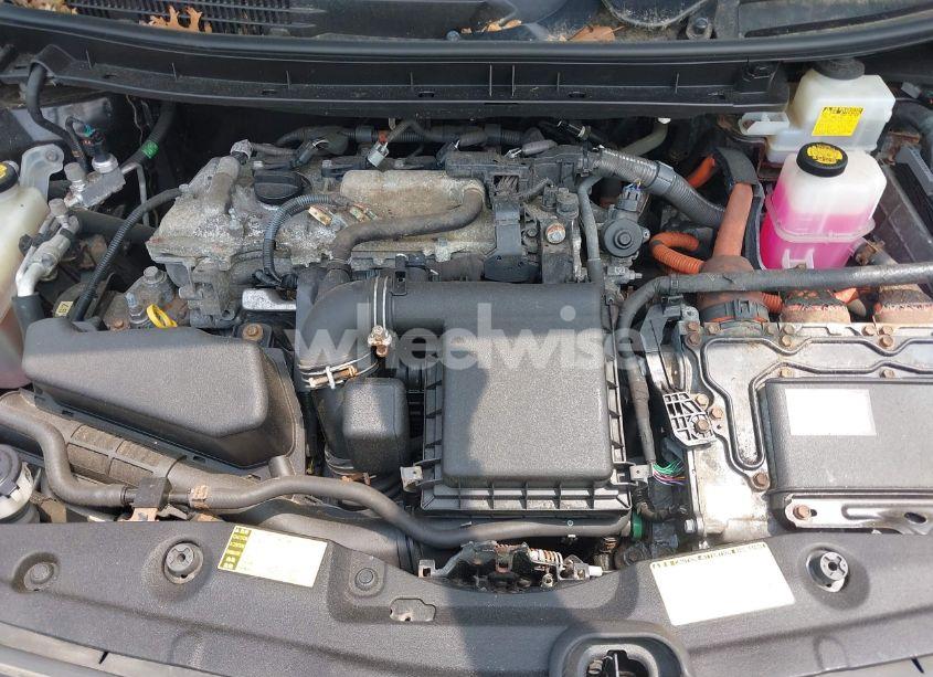 Photo 10 of 2013 Toyota Prius THREE (VIN JTDKN3DU6D1638858)