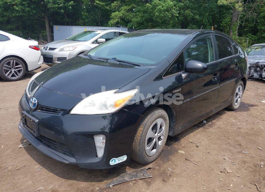 Photo 2 of 2013 Toyota Prius THREE (VIN JTDKN3DU6D1638858)