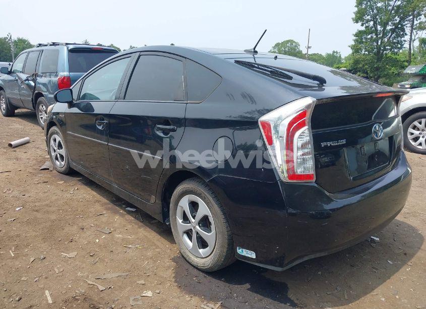 Photo 3 of 2013 Toyota Prius THREE (VIN JTDKN3DU6D1638858)