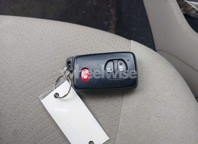 Photo 11 of 2013 Toyota Prius TWO (VIN JTDKN3DU6D1646555)