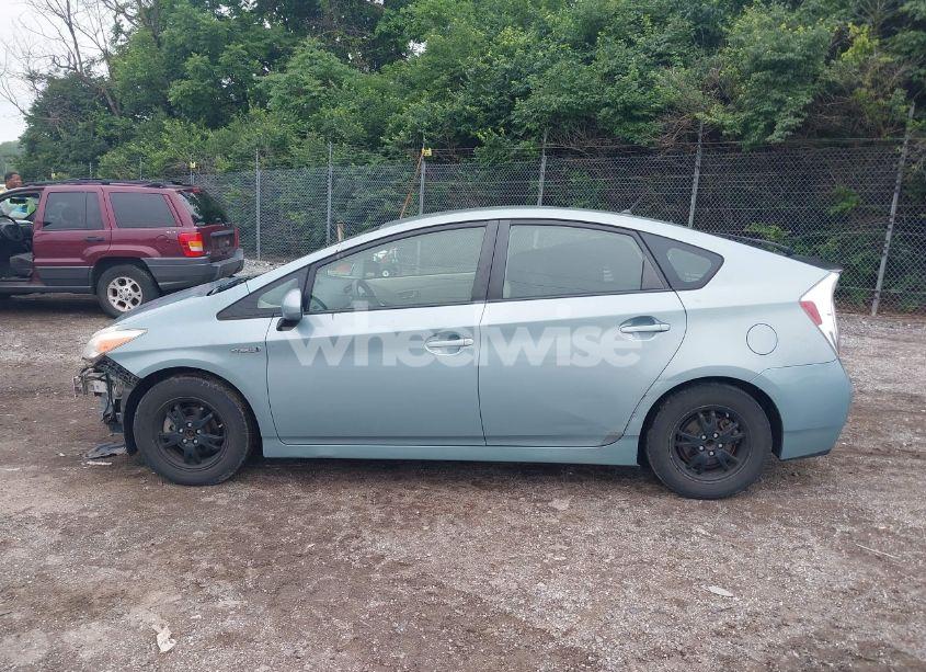 Photo 15 of 2013 Toyota Prius TWO (VIN JTDKN3DU6D1646555)