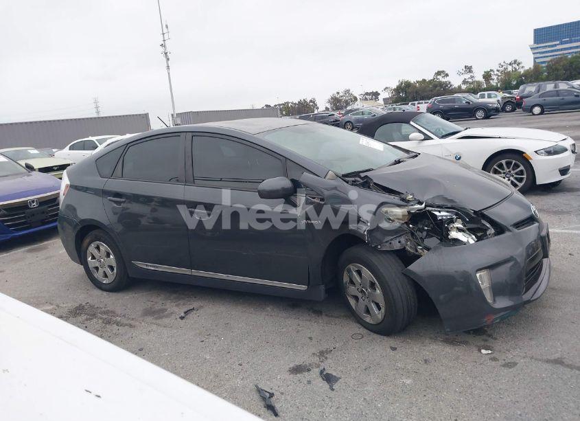 Photo 14 of 2013 Toyota Prius THREE (VIN JTDKN3DU6D1659144)