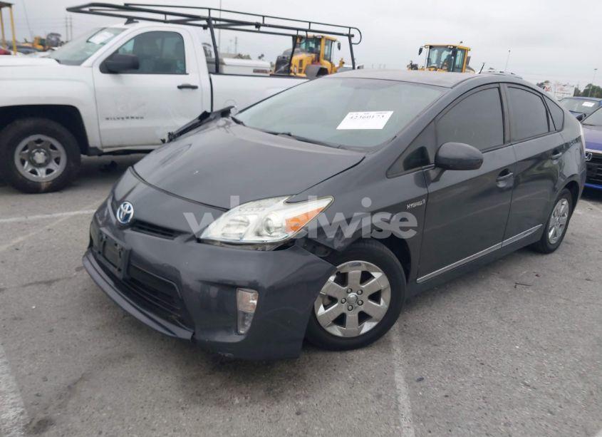Photo 2 of 2013 Toyota Prius THREE (VIN JTDKN3DU6D1659144)