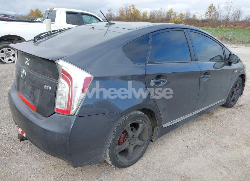 Photo 4 of 2013 Toyota Prius THREE (VIN JTDKN3DU6D1674890)