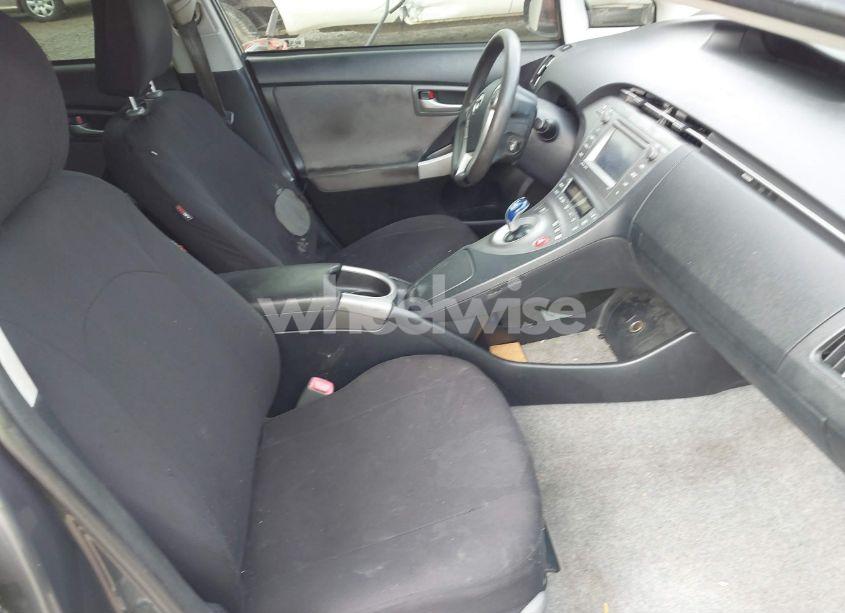 Photo 5 of 2013 Toyota Prius THREE (VIN JTDKN3DU6D1674890)