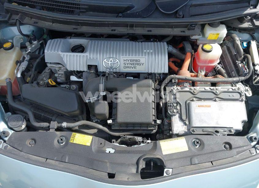 Photo 10 of 2013 Toyota Prius THREE (VIN JTDKN3DU6D5570991)