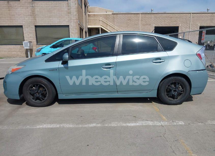 Photo 14 of 2013 Toyota Prius THREE (VIN JTDKN3DU6D5570991)