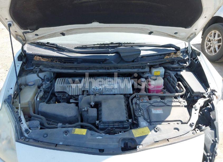 Photo 10 of 2013 Toyota Prius THREE (VIN JTDKN3DU6D5594031)