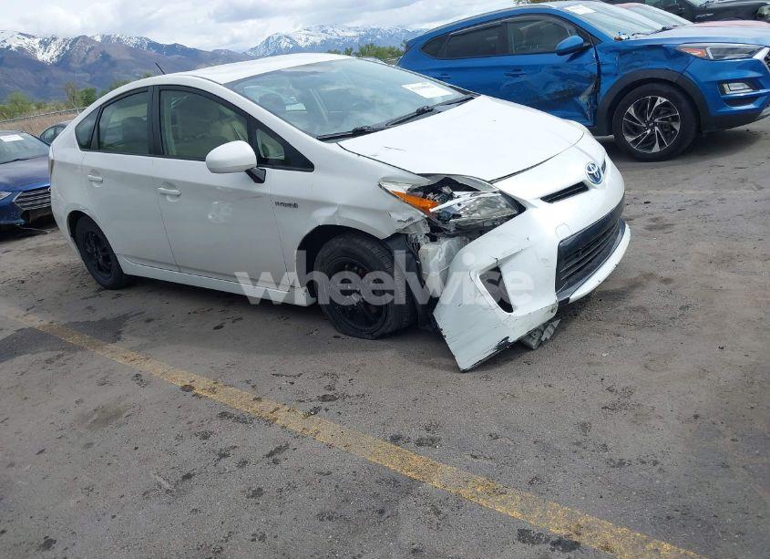 2013 Toyota Prius TWO (VIN JTDKN3DU6D5594644) main photo