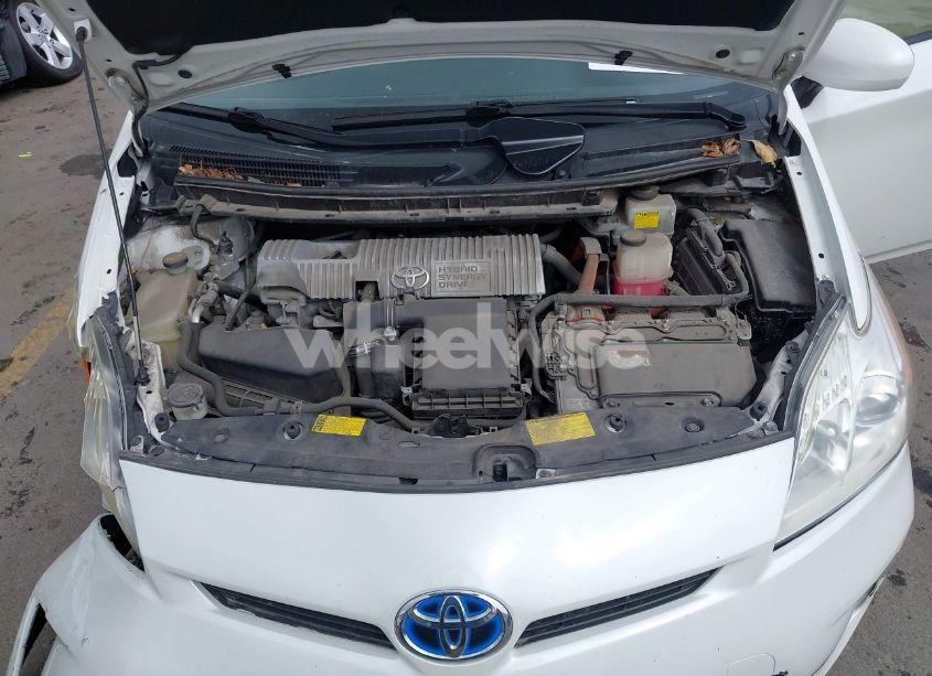 Photo 10 of 2013 Toyota Prius TWO (VIN JTDKN3DU6D5594644)