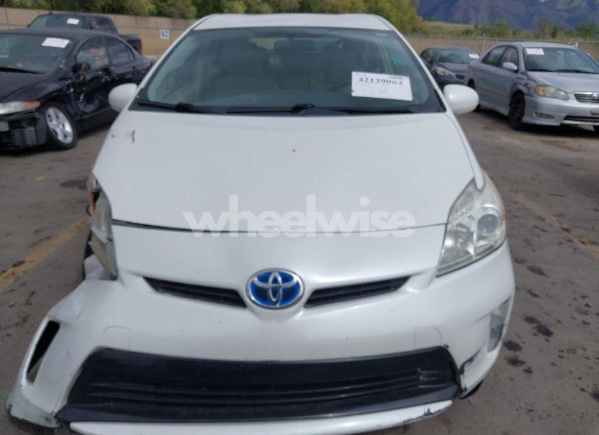 Photo 12 of 2013 Toyota Prius TWO (VIN JTDKN3DU6D5594644)