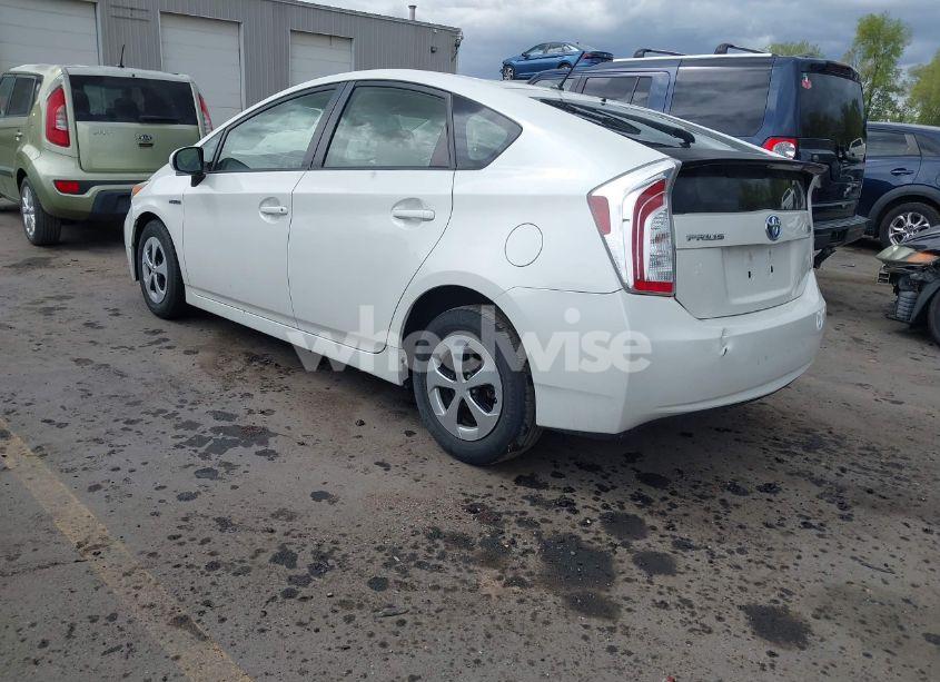 Photo 3 of 2013 Toyota Prius TWO (VIN JTDKN3DU6D5594644)