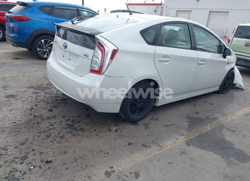 Photo 4 of 2013 Toyota Prius TWO (VIN JTDKN3DU6D5594644)
