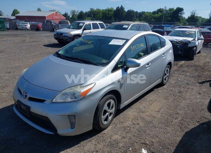Photo 2 of 2013 Toyota Prius THREE (VIN JTDKN3DU6D5606467)