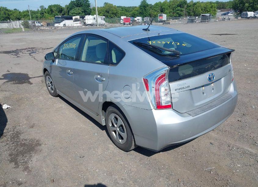 Photo 3 of 2013 Toyota Prius THREE (VIN JTDKN3DU6D5606467)