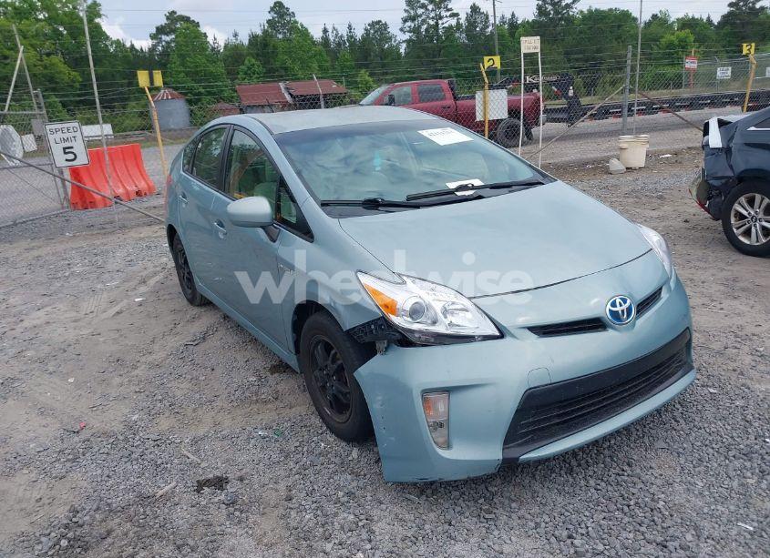 2013 Toyota Prius TWO (VIN JTDKN3DU6D5645771) main photo