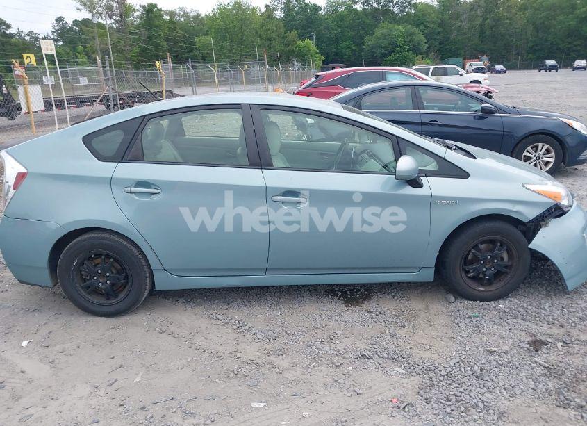 Photo 13 of 2013 Toyota Prius TWO (VIN JTDKN3DU6D5645771)