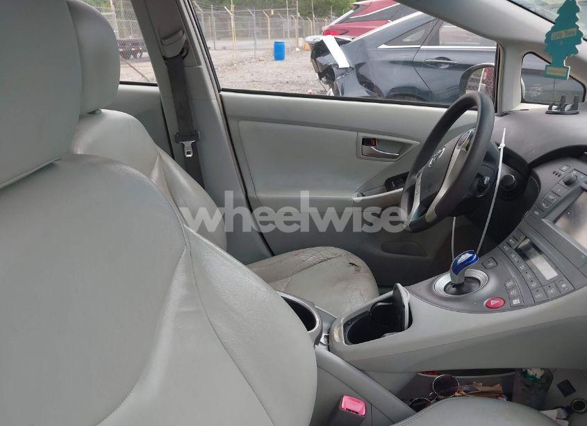 Photo 5 of 2013 Toyota Prius TWO (VIN JTDKN3DU6D5645771)