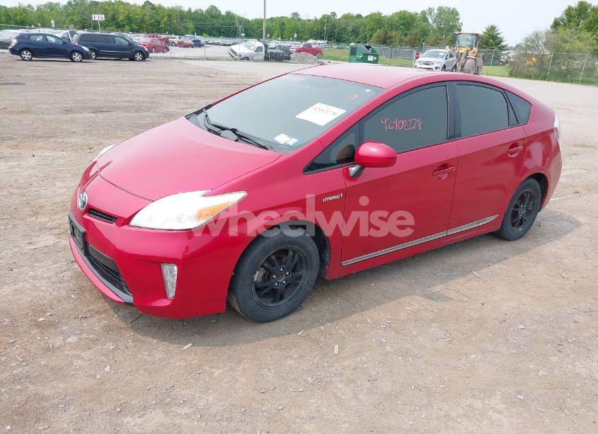 Photo 2 of 2014 Toyota Prius (VIN JTDKN3DU6E1738458)