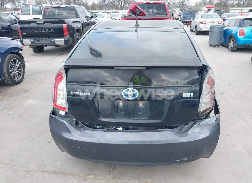 Photo 16 of 2014 Toyota Prius FOUR (VIN JTDKN3DU6E1747077)