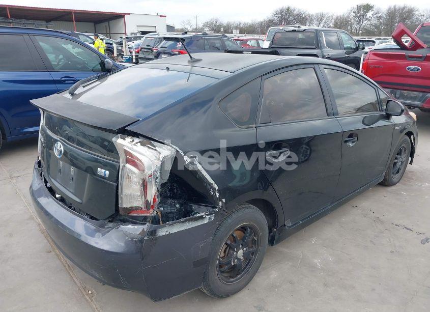 Photo 4 of 2014 Toyota Prius FOUR (VIN JTDKN3DU6E1747077)