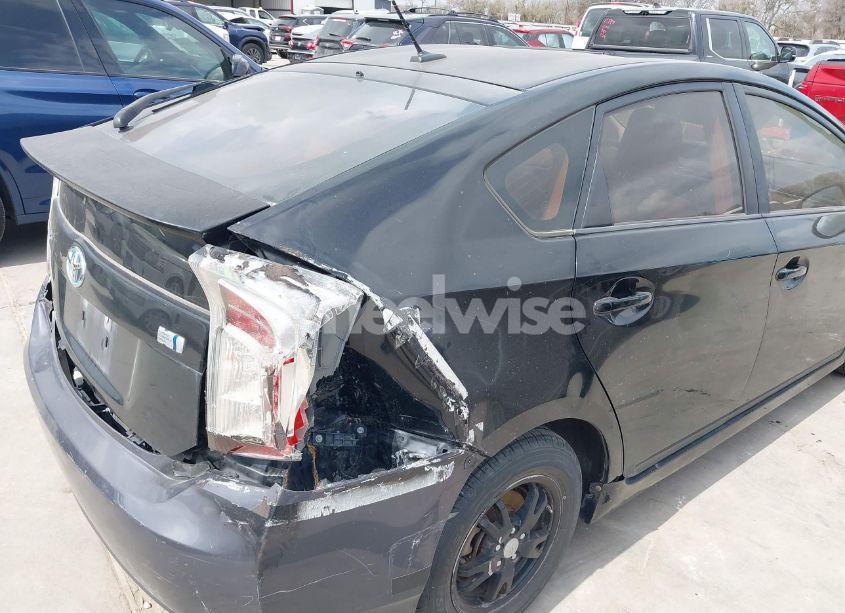 Photo 6 of 2014 Toyota Prius FOUR (VIN JTDKN3DU6E1747077)