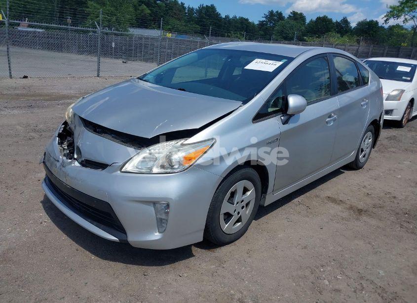 Photo 2 of 2014 Toyota Prius TWO (VIN JTDKN3DU6E1775221)