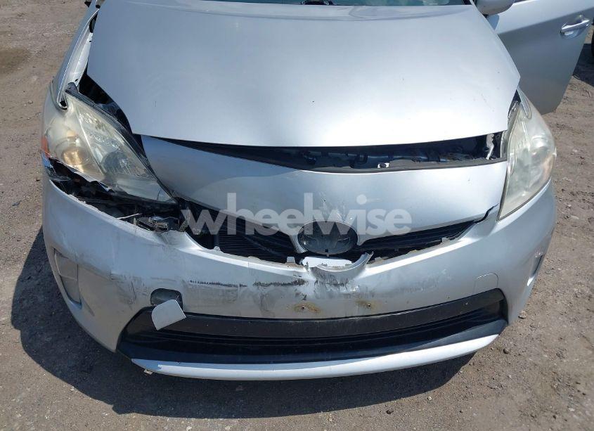 Photo 6 of 2014 Toyota Prius TWO (VIN JTDKN3DU6E1775221)