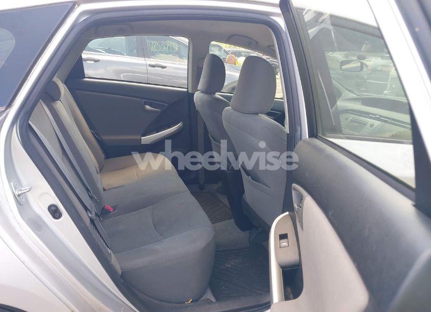 Photo 8 of 2014 Toyota Prius TWO (VIN JTDKN3DU6E1775221)