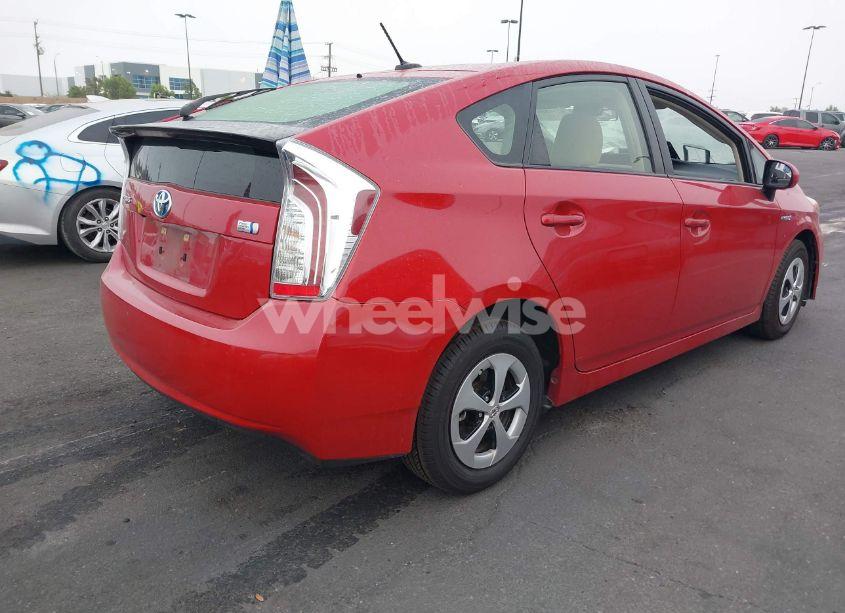 Photo 4 of 2014 Toyota Prius THREE (VIN JTDKN3DU6E1776448)