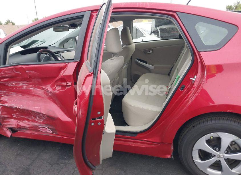 Photo 5 of 2014 Toyota Prius THREE (VIN JTDKN3DU6E1776448)