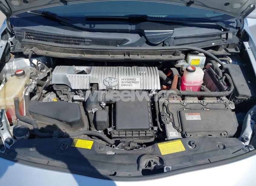 Photo 10 of 2014 Toyota Prius TWO (VIN JTDKN3DU6E1822490)