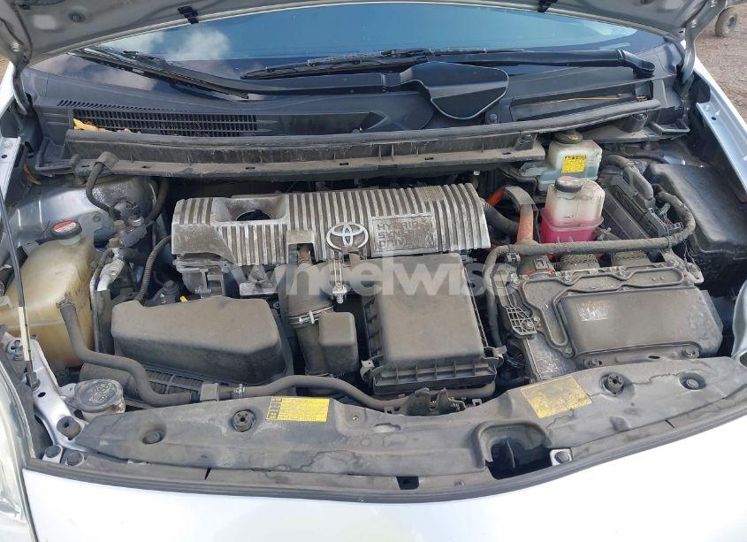 Photo 10 of 2015 Toyota Prius TWO (VIN JTDKN3DU6F0402509)