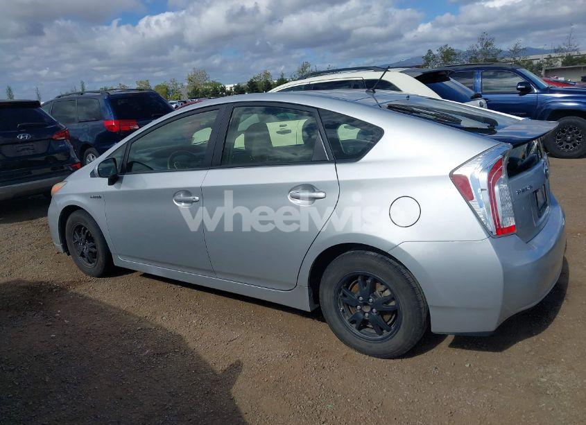Photo 14 of 2015 Toyota Prius TWO (VIN JTDKN3DU6F0402509)
