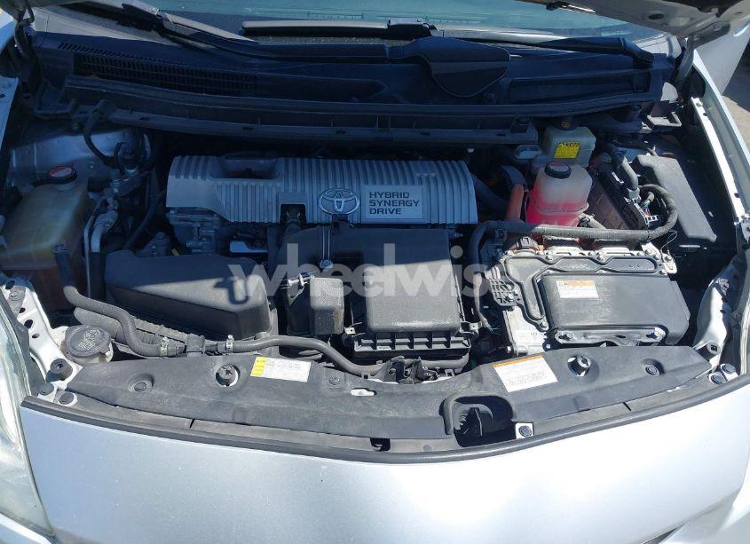 Photo 10 of 2015 Toyota Prius TWO (VIN JTDKN3DU6F0477579)