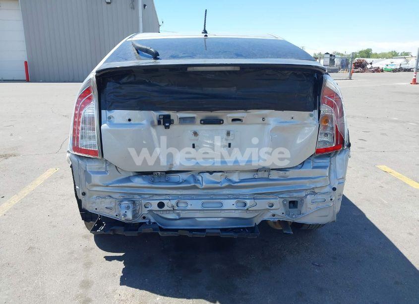 Photo 6 of 2015 Toyota Prius TWO (VIN JTDKN3DU6F0477579)