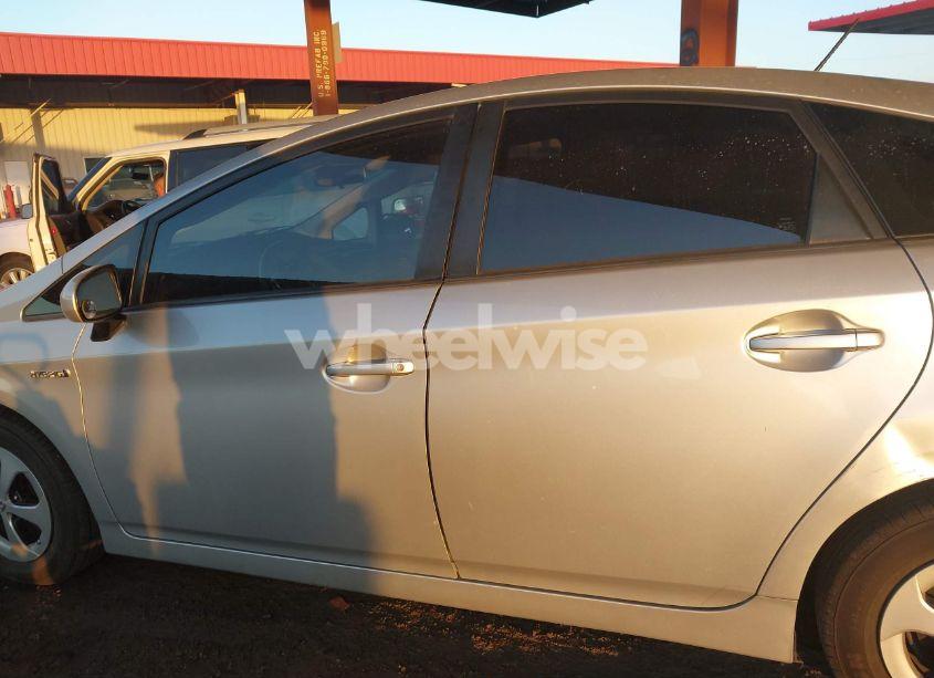 Photo 14 of 2015 Toyota Prius (VIN JTDKN3DU6F0480191)