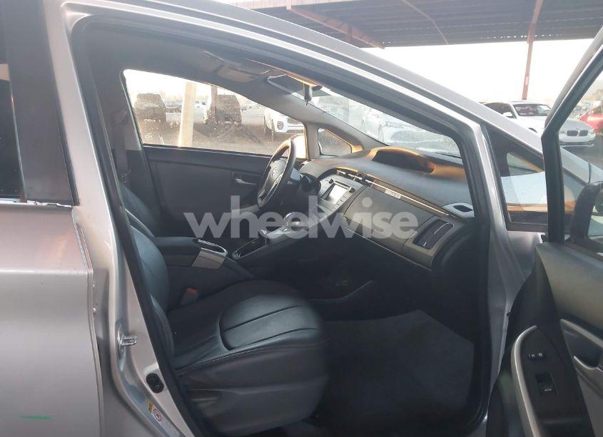 Photo 5 of 2015 Toyota Prius (VIN JTDKN3DU6F0480191)