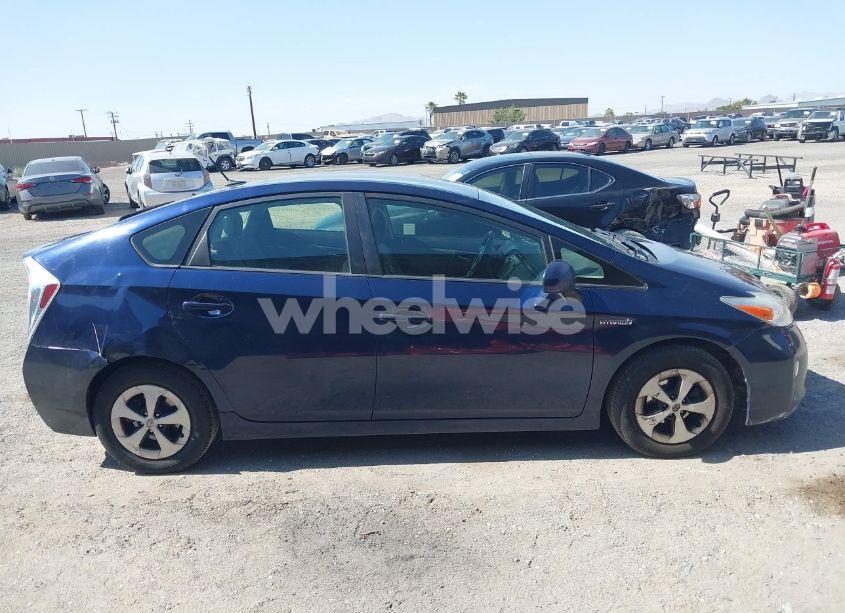 Photo 13 of 2015 Toyota Prius THREE (VIN JTDKN3DU6F0480644)