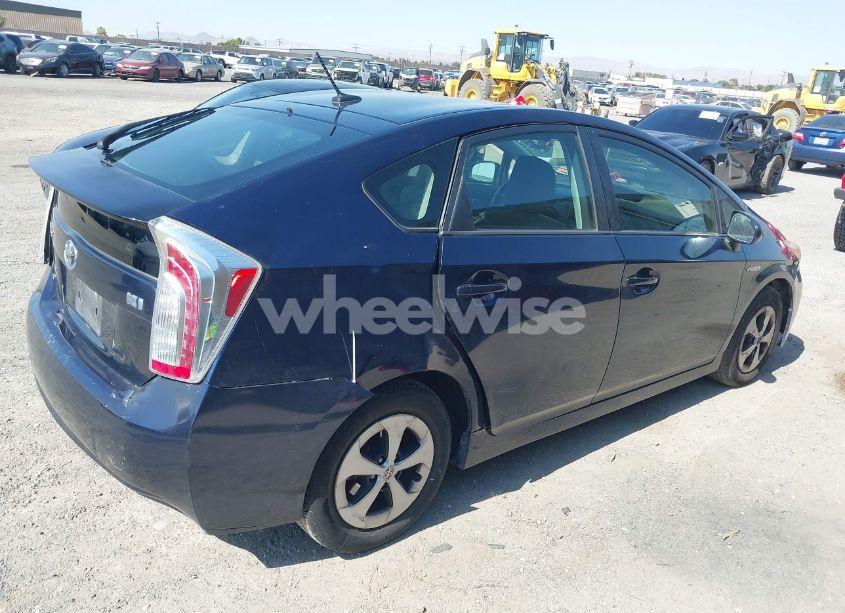 Photo 4 of 2015 Toyota Prius THREE (VIN JTDKN3DU6F0480644)