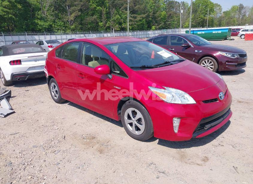 2015 Toyota Prius TWO (VIN JTDKN3DU6F1883985) main photo