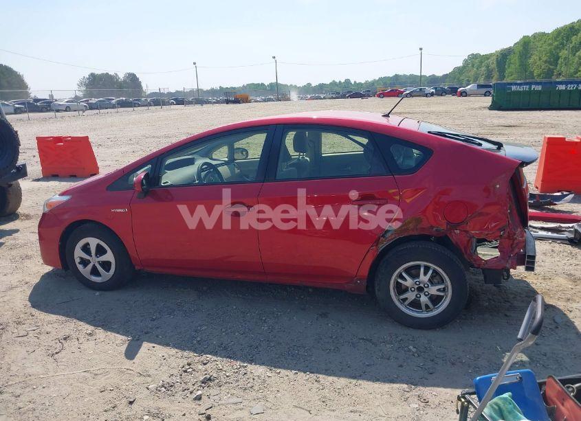 Photo 15 of 2015 Toyota Prius TWO (VIN JTDKN3DU6F1883985)