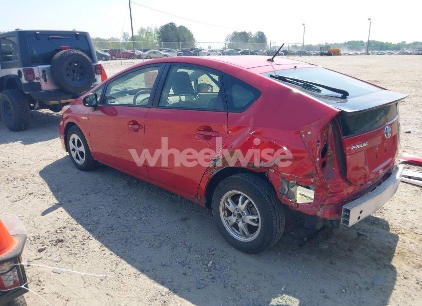 Photo 3 of 2015 Toyota Prius TWO (VIN JTDKN3DU6F1883985)