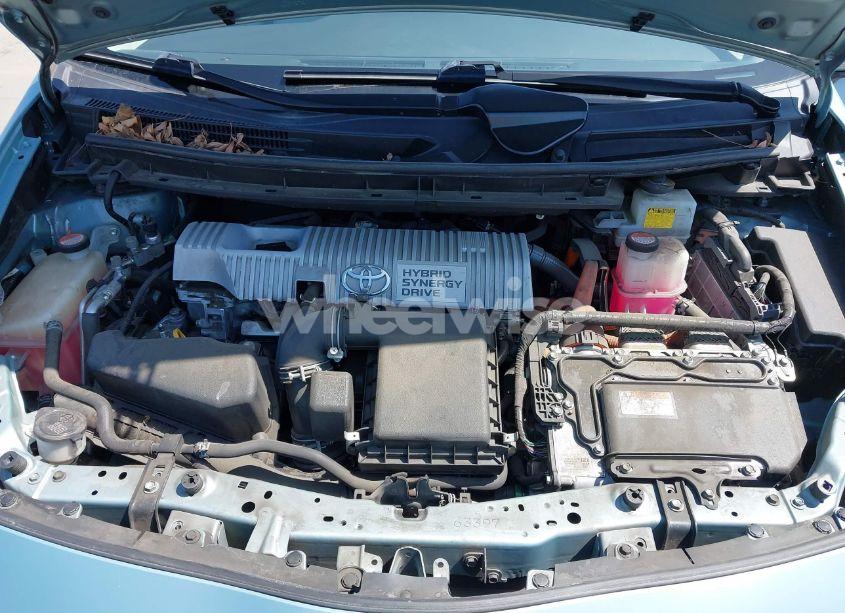 Photo 10 of 2015 Toyota Prius TWO (VIN JTDKN3DU6F1904348)