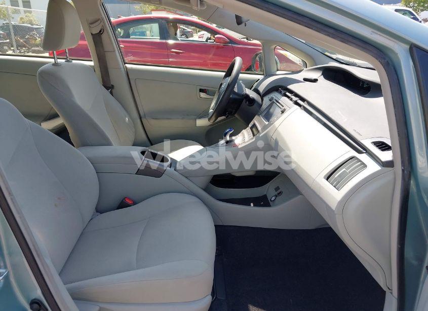 Photo 5 of 2015 Toyota Prius TWO (VIN JTDKN3DU6F1904348)