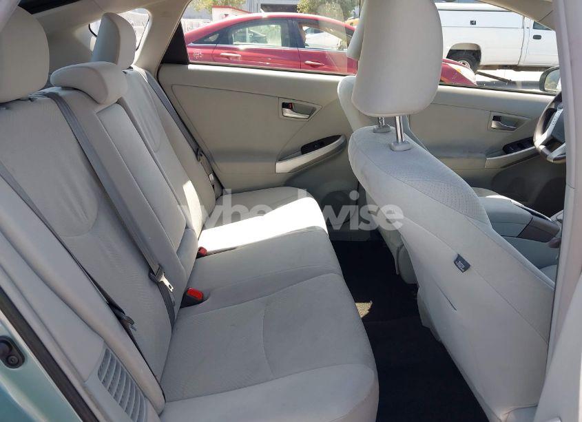 Photo 8 of 2015 Toyota Prius TWO (VIN JTDKN3DU6F1904348)