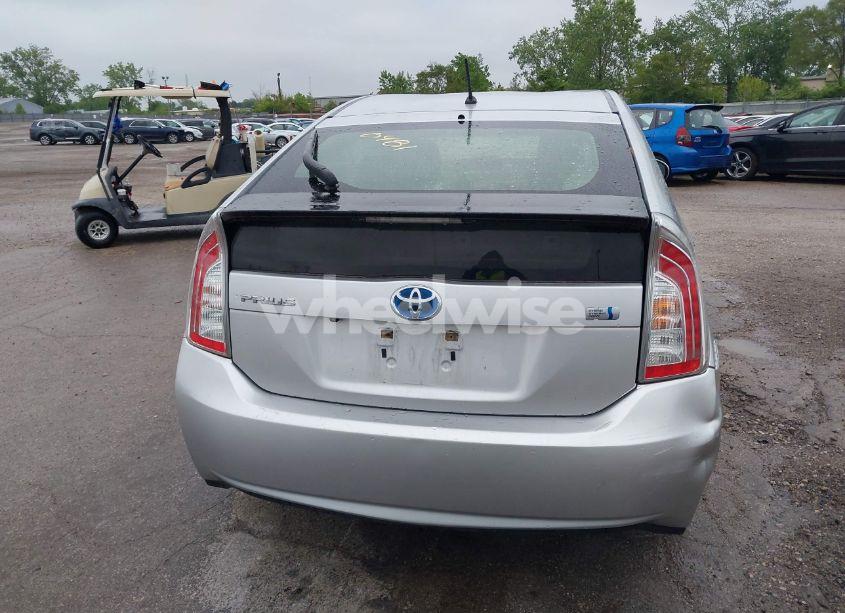 Photo 16 of 2015 Toyota Prius FIVE/FOUR/PERSONA SERIES SPECIAL EDITION/THREE/TWO (VIN JTDKN3DU6F1917374)